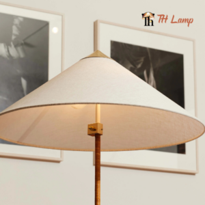 9602 Floor Lamp