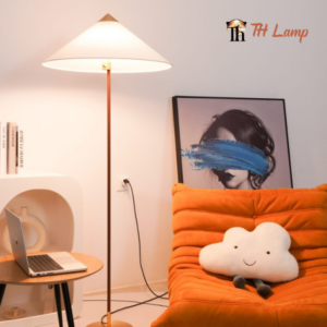 9602 Floor Lamp